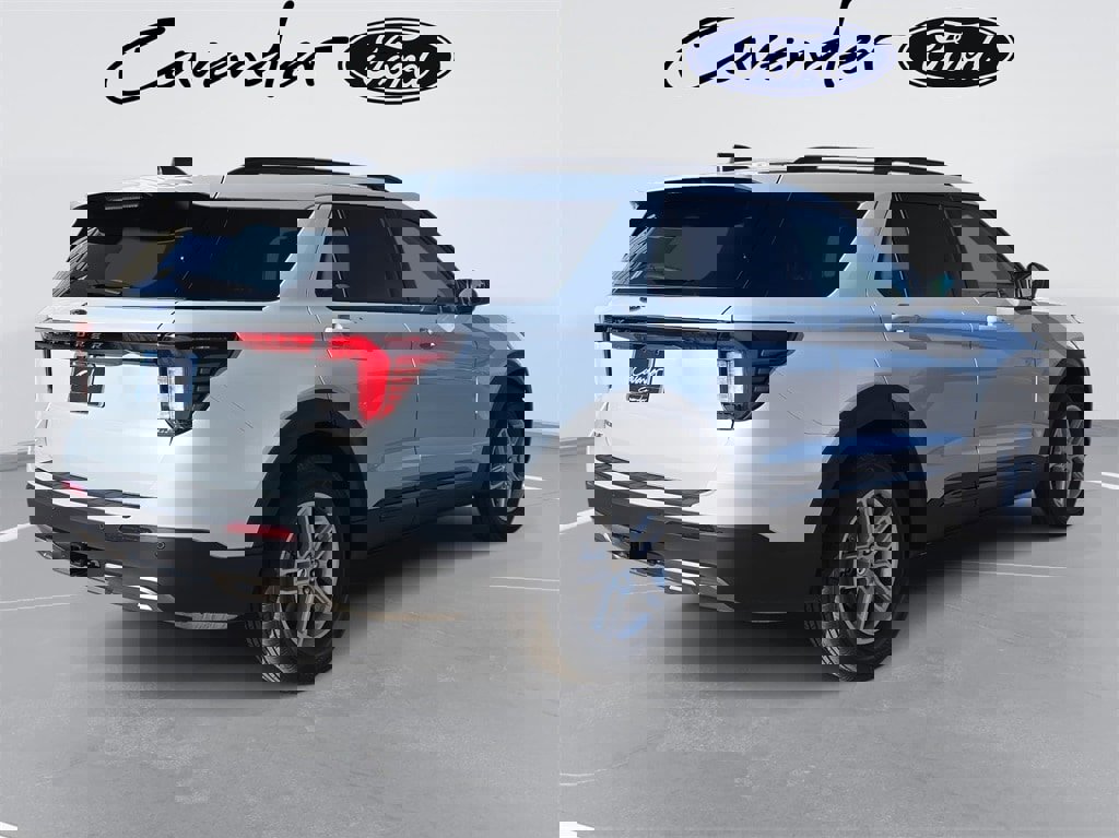 New 2026 Ford Explorer Active w/ Active Comfort Package image 5