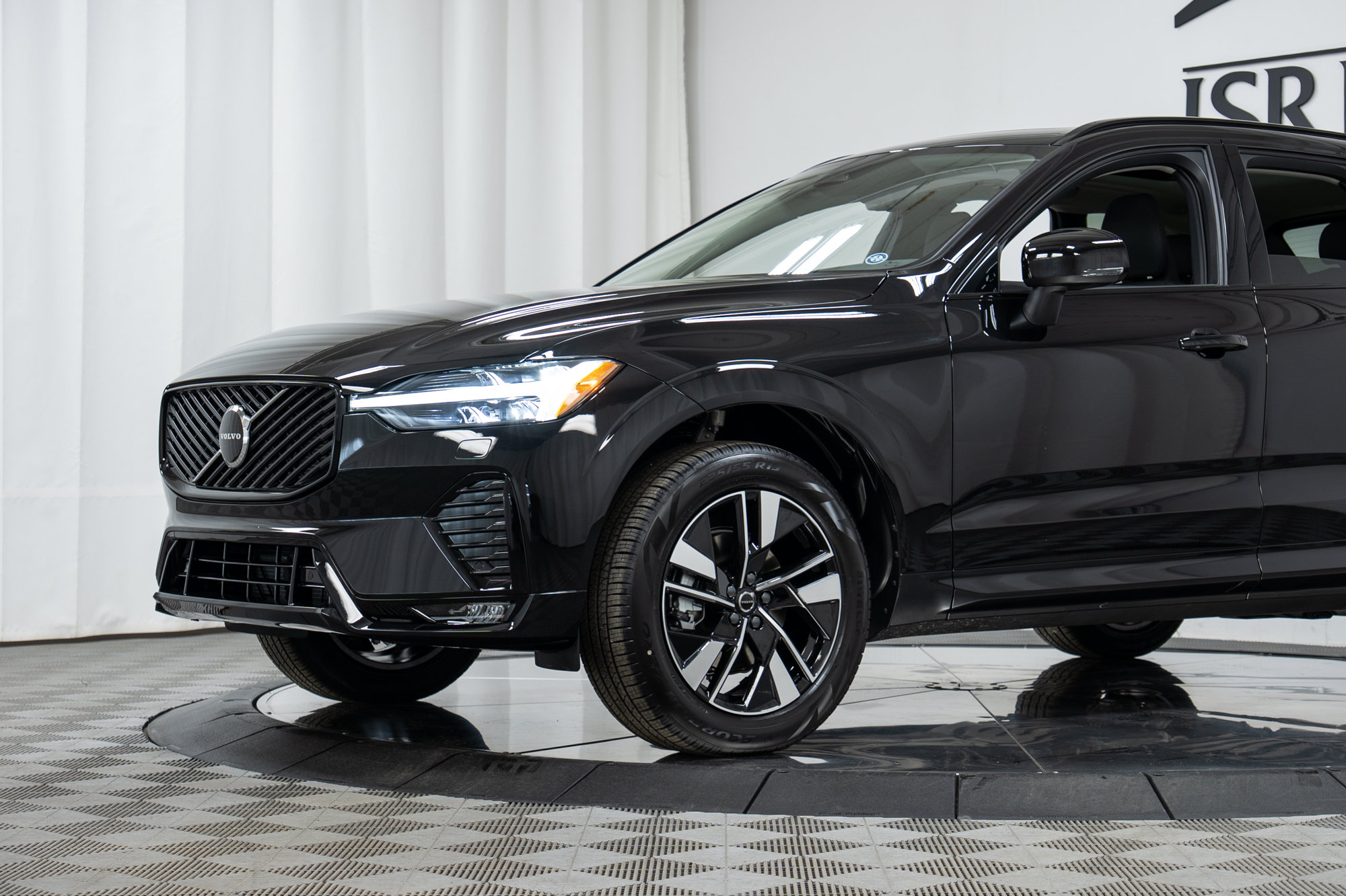 New 2026 Volvo XC60 B5 Core w/ Climate Package AWD/4WD image 25