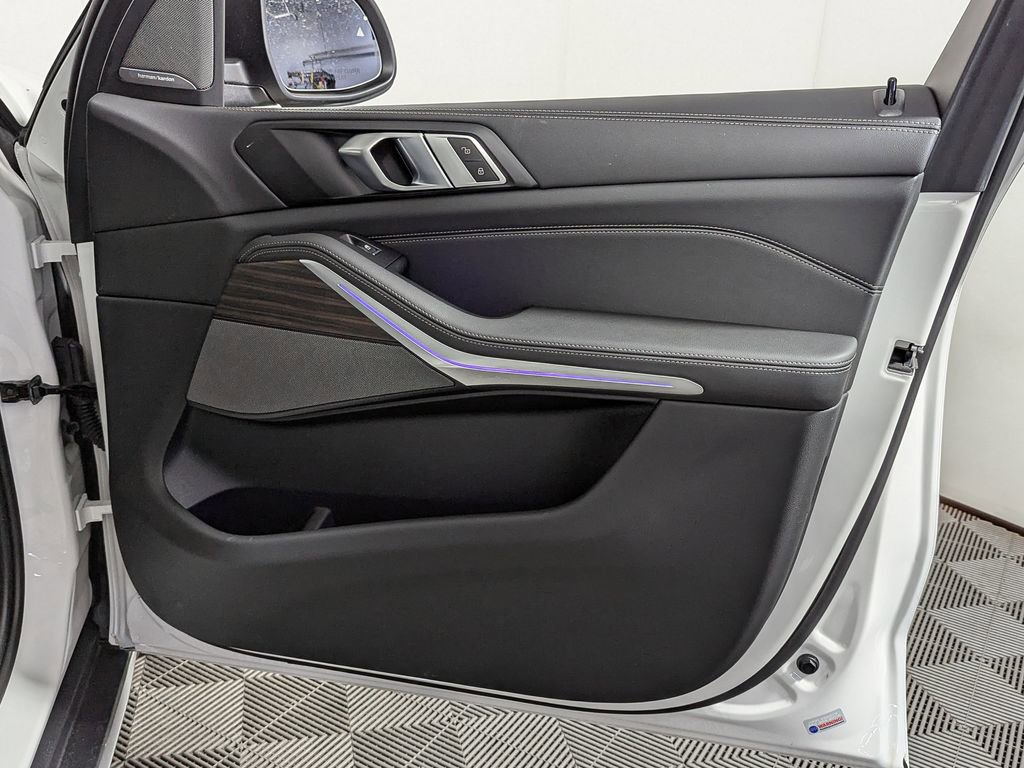 Certified 2025 BMW X5 xDrive40i w/ Premium Package image 33
