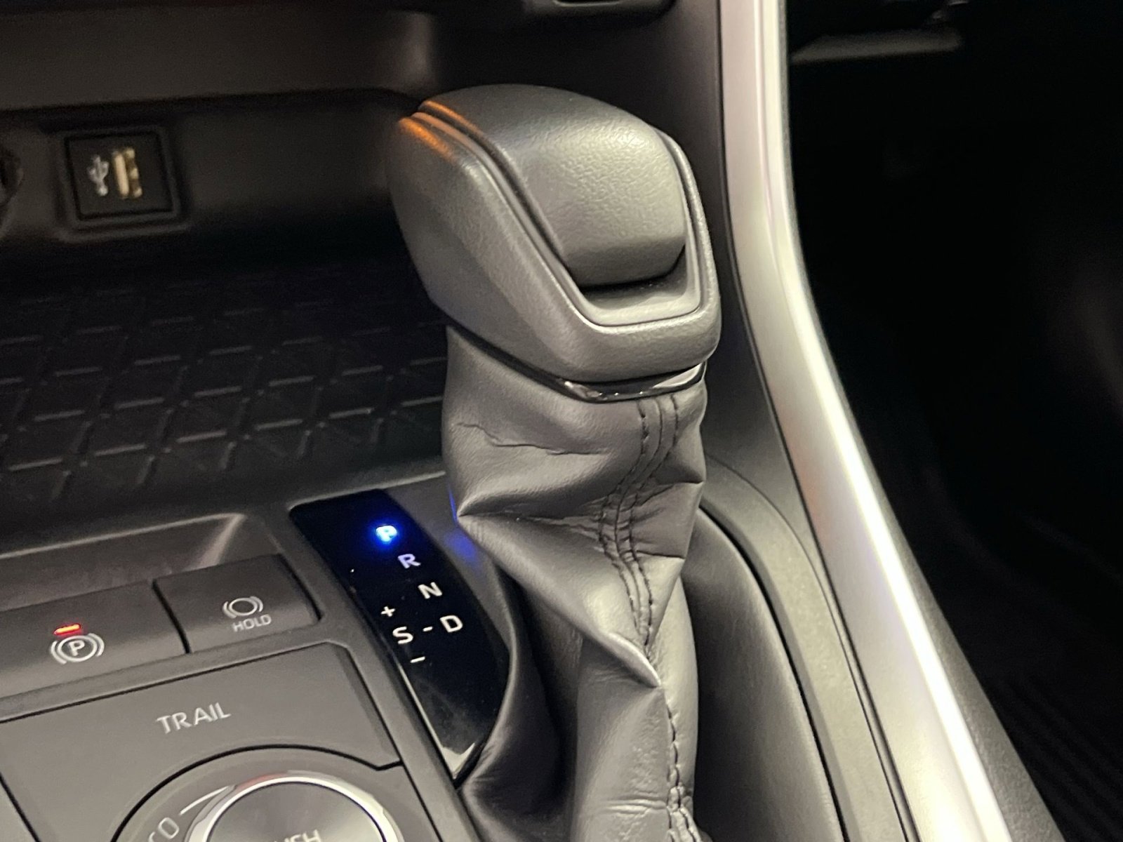 Used 2025 Toyota RAV4 XLE image 22