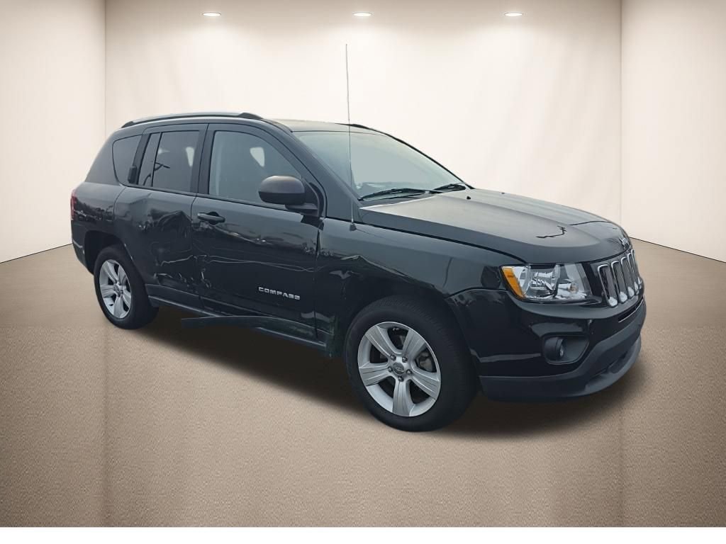 Used 2013 Jeep Compass Latitude w/ Sun/Sound Group video 2