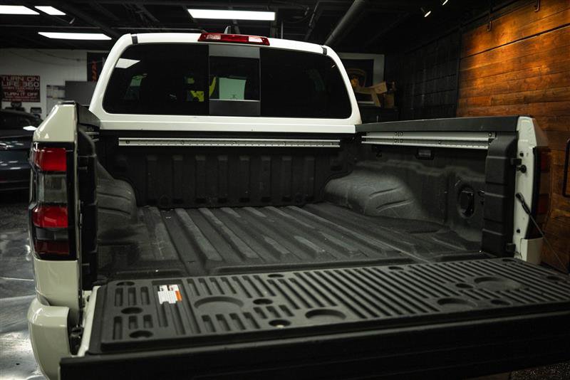 Used 2025 Nissan Frontier PRO-4X w/ Pro Convenience Package AWD/4WD image 7