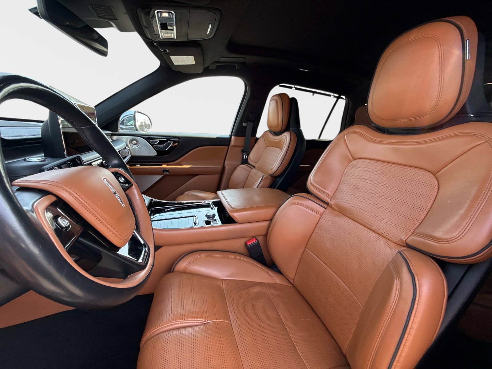 Used 2020 Lincoln Aviator Black Label w/ Class IV Trailer Tow Package image 25