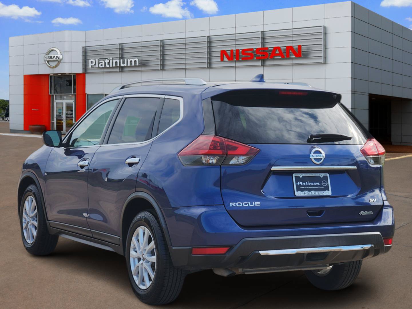 Used 2018 Nissan Rogue SV FWD image 5