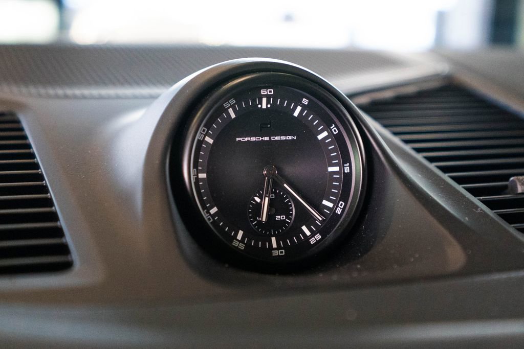 New 2025 Porsche Cayenne Coupe image 27