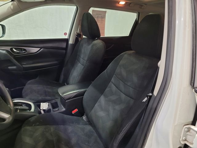 Used 2016 Nissan Rogue SV image 24