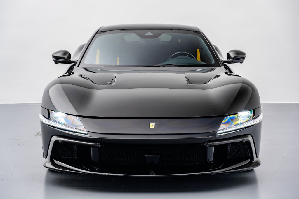 Used 2025 Ferrari 12Cilindri RWD image 3