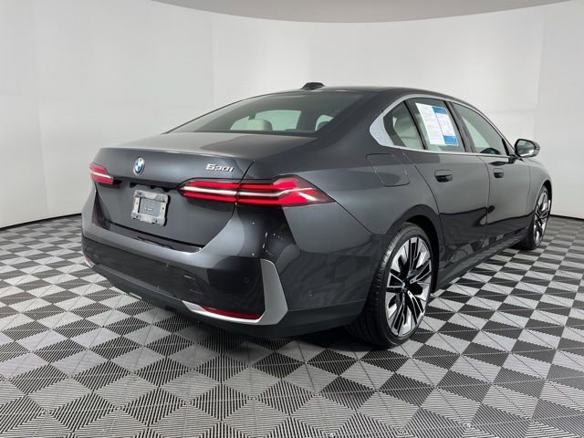 Used 2024 BMW 530i w/ Premium Package image 10