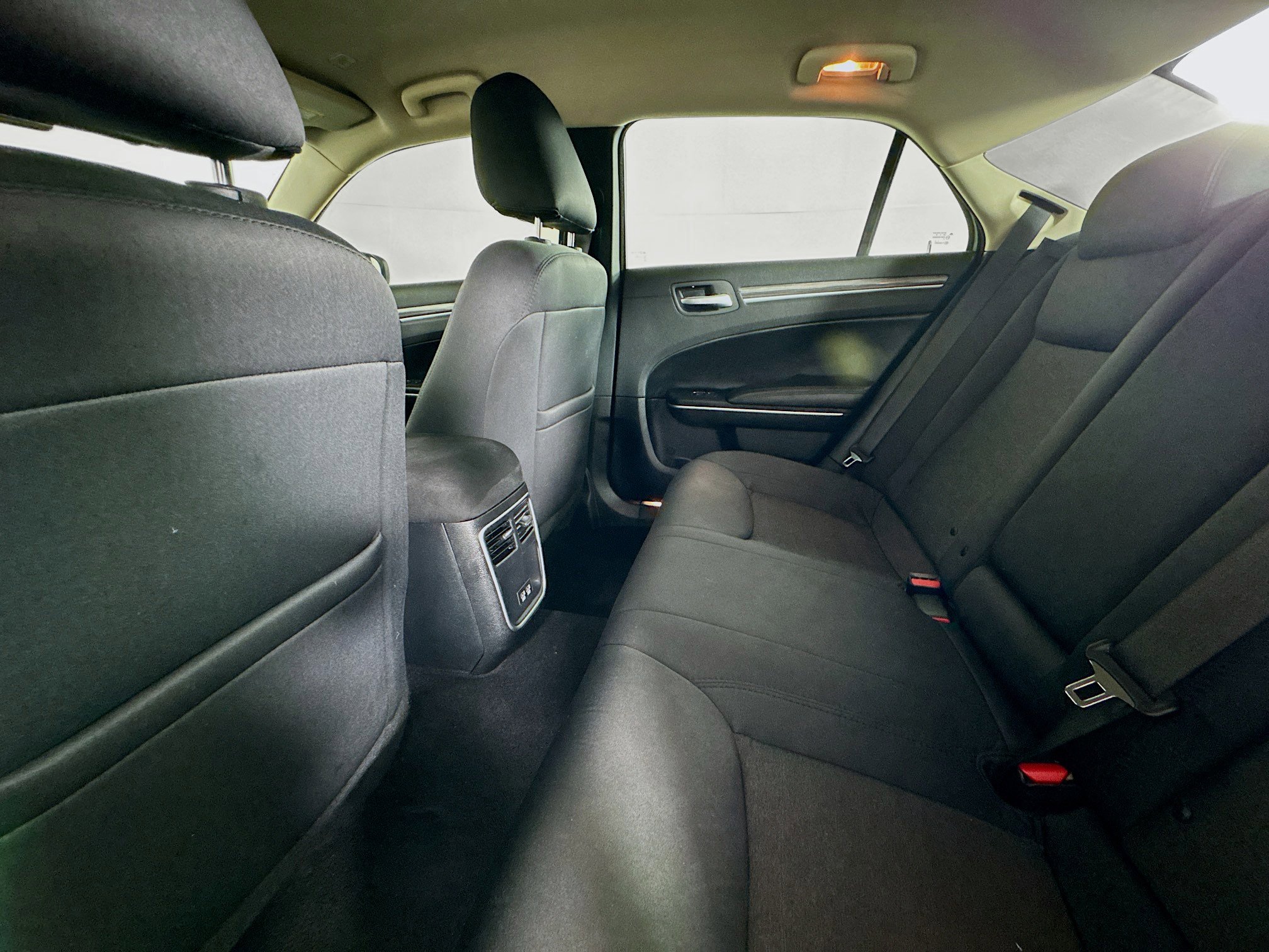 Used 2020 Chrysler 300 Touring RWD image 24