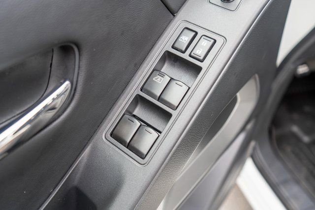 Certified 2025 Nissan Frontier SV image 17