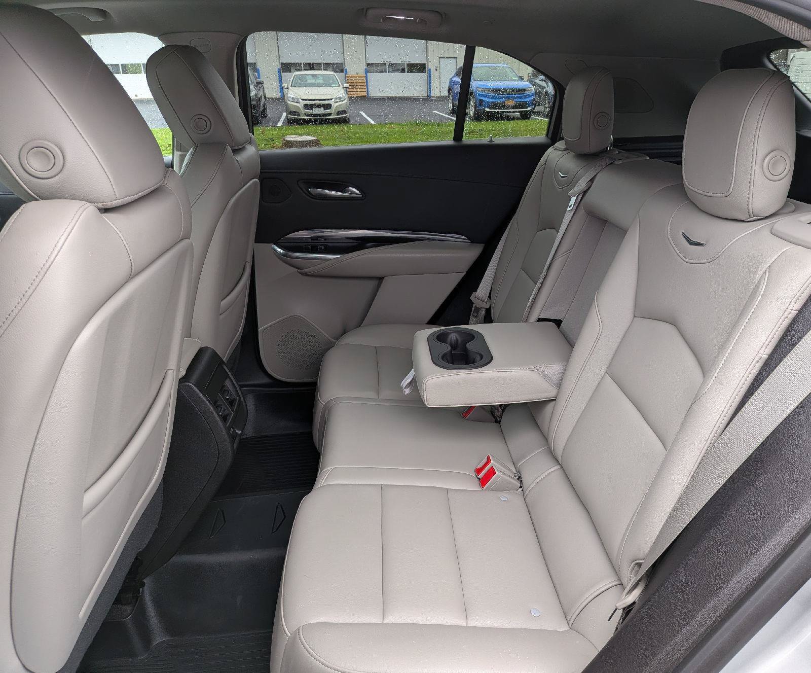 Used 2019 Cadillac XT4 Luxury w/ Cold Weather Package AWD/4WD image 21