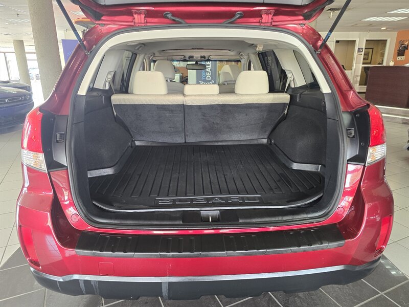 Used 2011 Subaru Outback 2.5i Premium AWD/4WD image 30