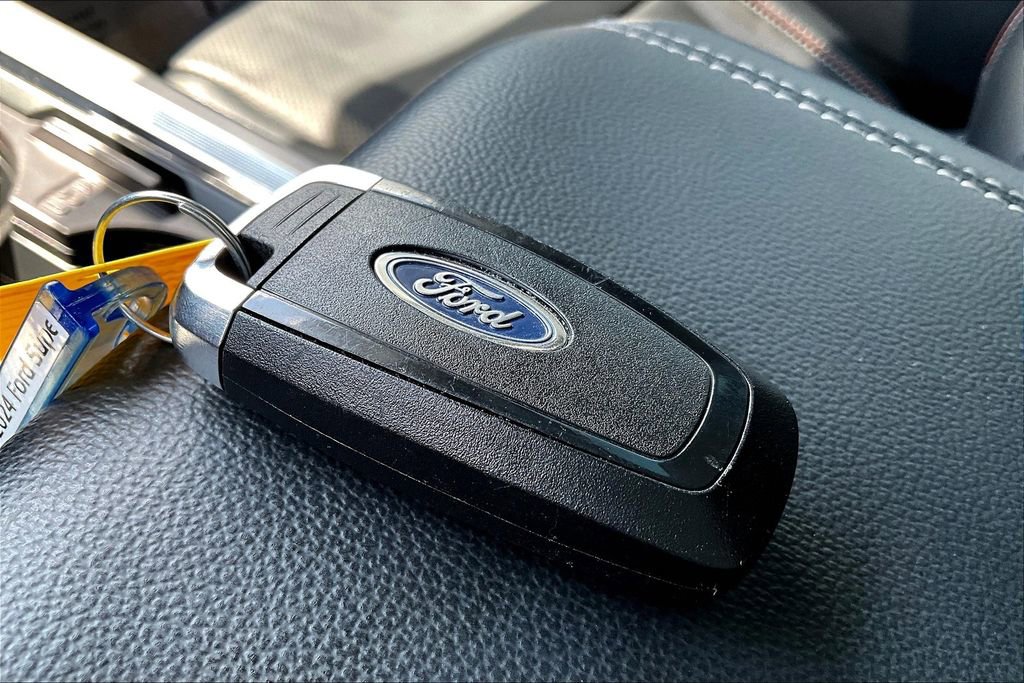 Used 2024 Ford F250 Lariat image 14