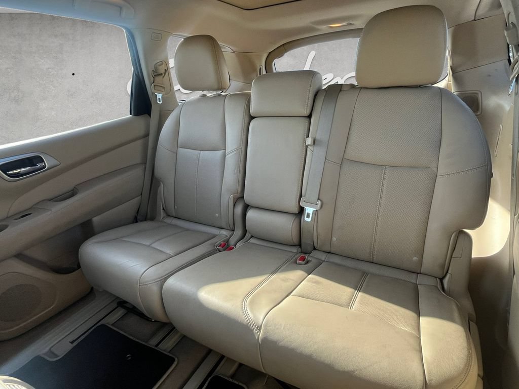 Used 2014 Nissan Pathfinder Platinum w/ Platinum Premium Package FWD image 22