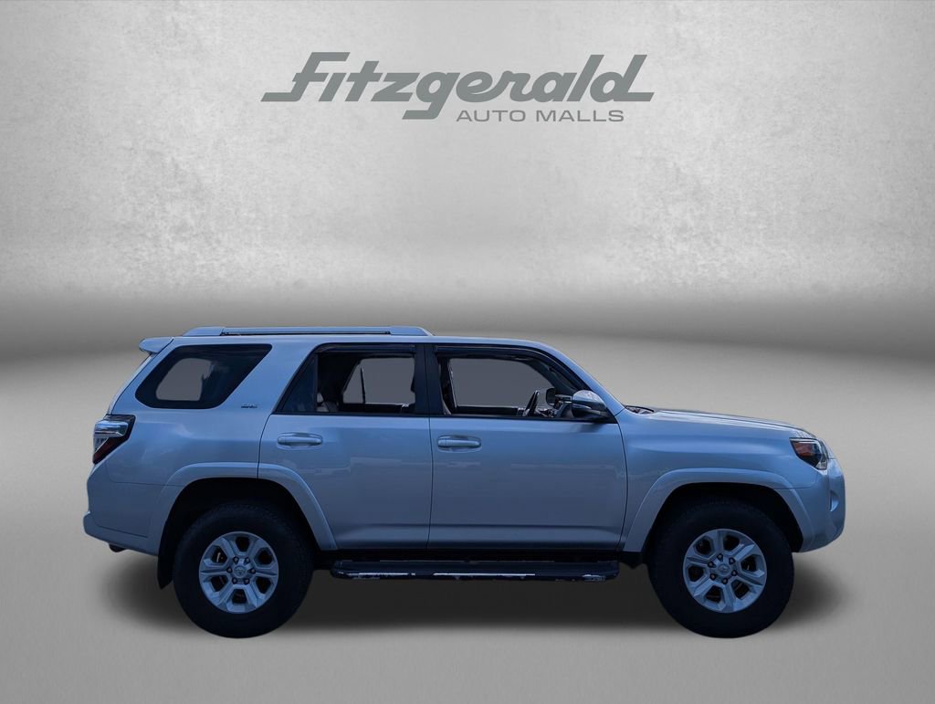 Used 2016 Toyota 4Runner SR5 Premium AWD/4WD image 4