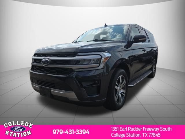 Used 2023 Ford Expedition Max XLT RWD image 3