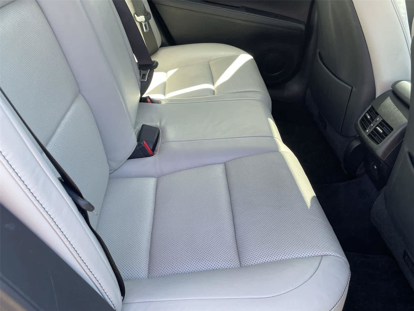 Used 2013 Lexus ES 350 w/ Luxury Pkg FWD image 17