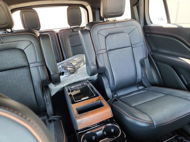 New 2025 Lincoln Aviator Black Label w/ Black Label Special Edition AWD/4WD image 16