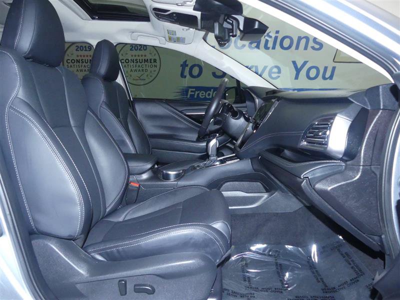 Used 2025 Subaru Outback Touring XT AWD/4WD image 8