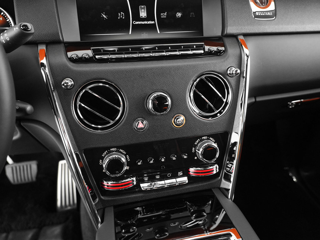 Certified 2024 Rolls-Royce Cullinan AWD/4WD image 22