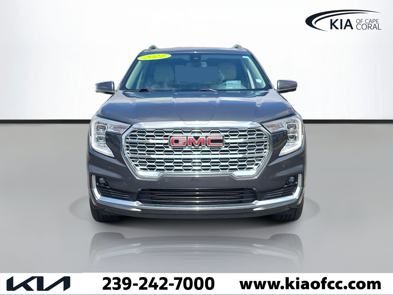 Used 2022 GMC Terrain Denali w/ LPO, Floor Liner Package AWD/4WD image 2