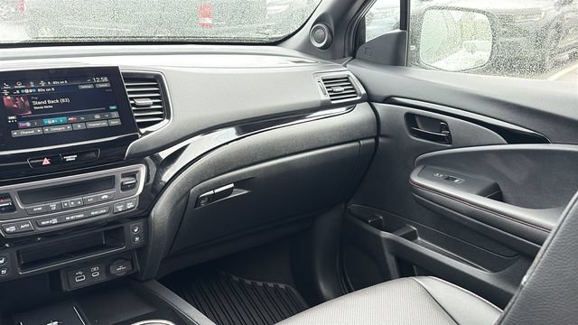 Used 2024 Honda Passport Black Edition image 26