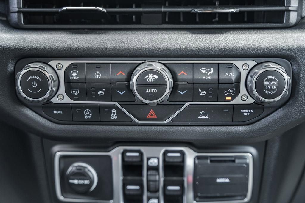 New 2025 Jeep Gladiator Sport AWD/4WD image 26