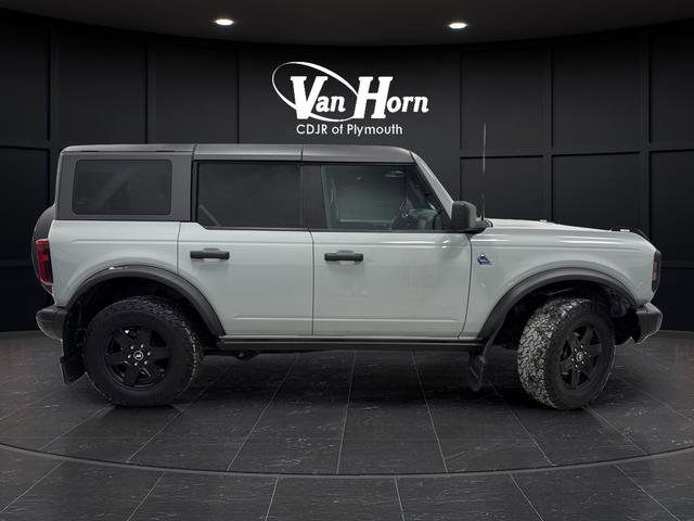 Used 2022 Ford Bronco Black Diamond image 2