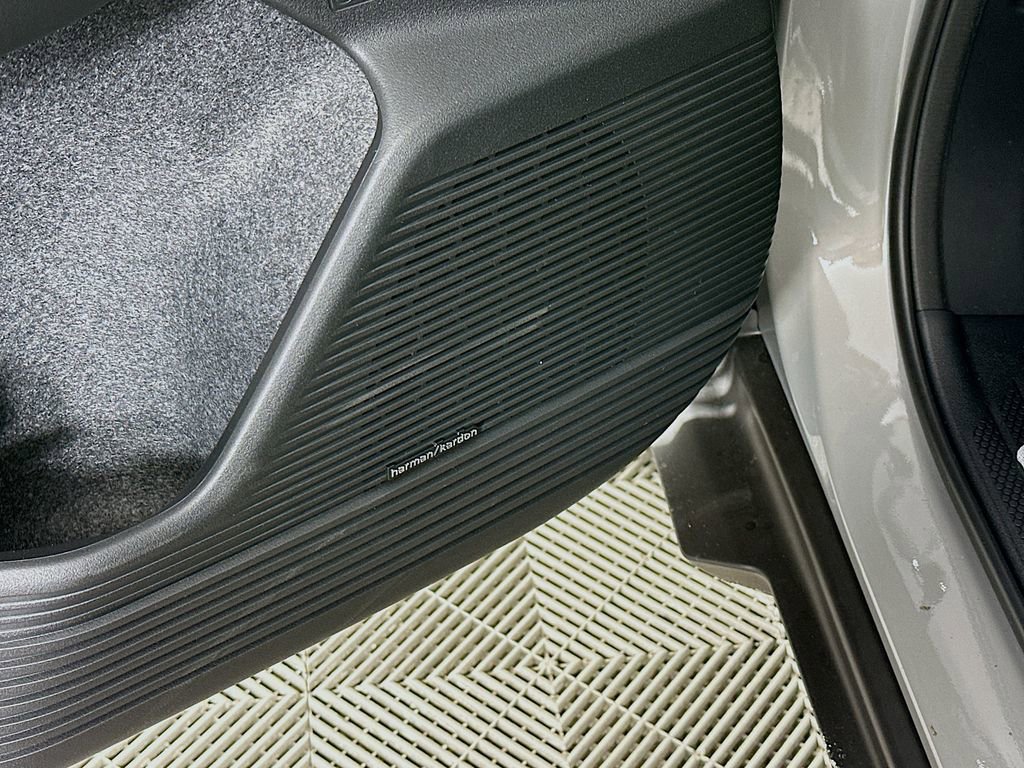 New 2026 Subaru Outback Limited XT image 25