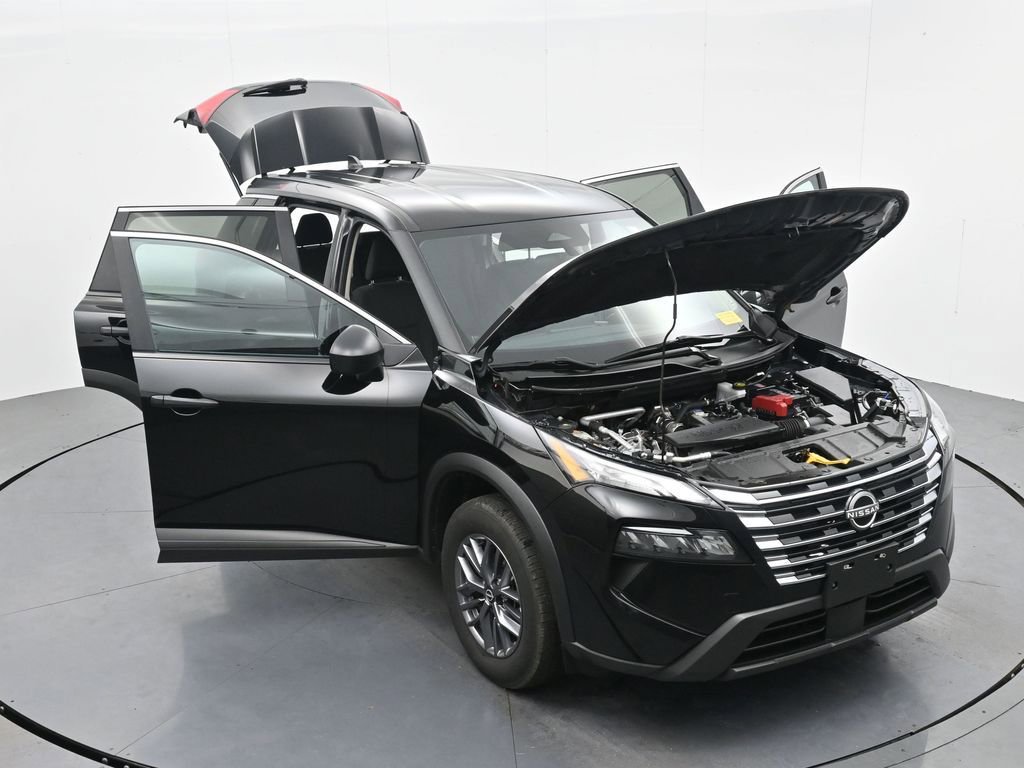 Used 2024 Nissan Rogue S image 38
