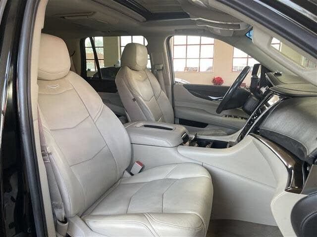 Used 2020 Cadillac Escalade Luxury AWD/4WD image 27