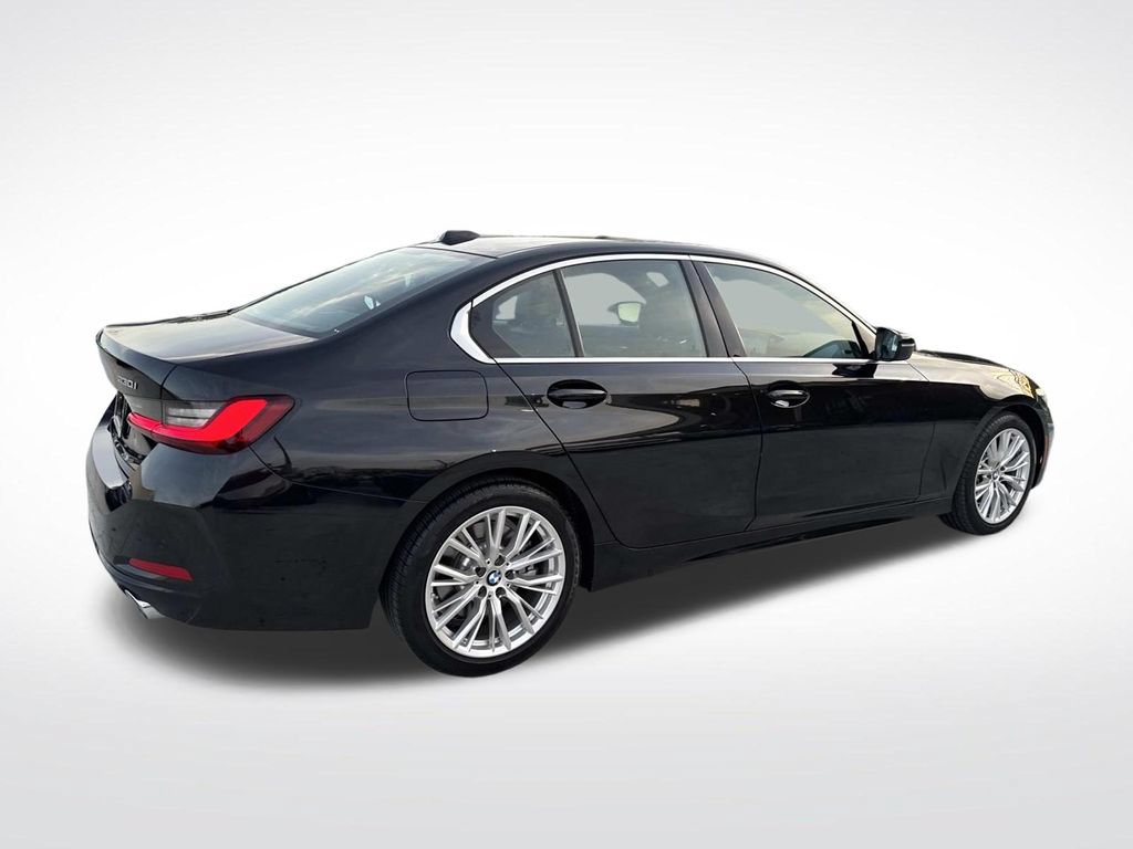 Used 2024 BMW 330i Sedan RWD image 9