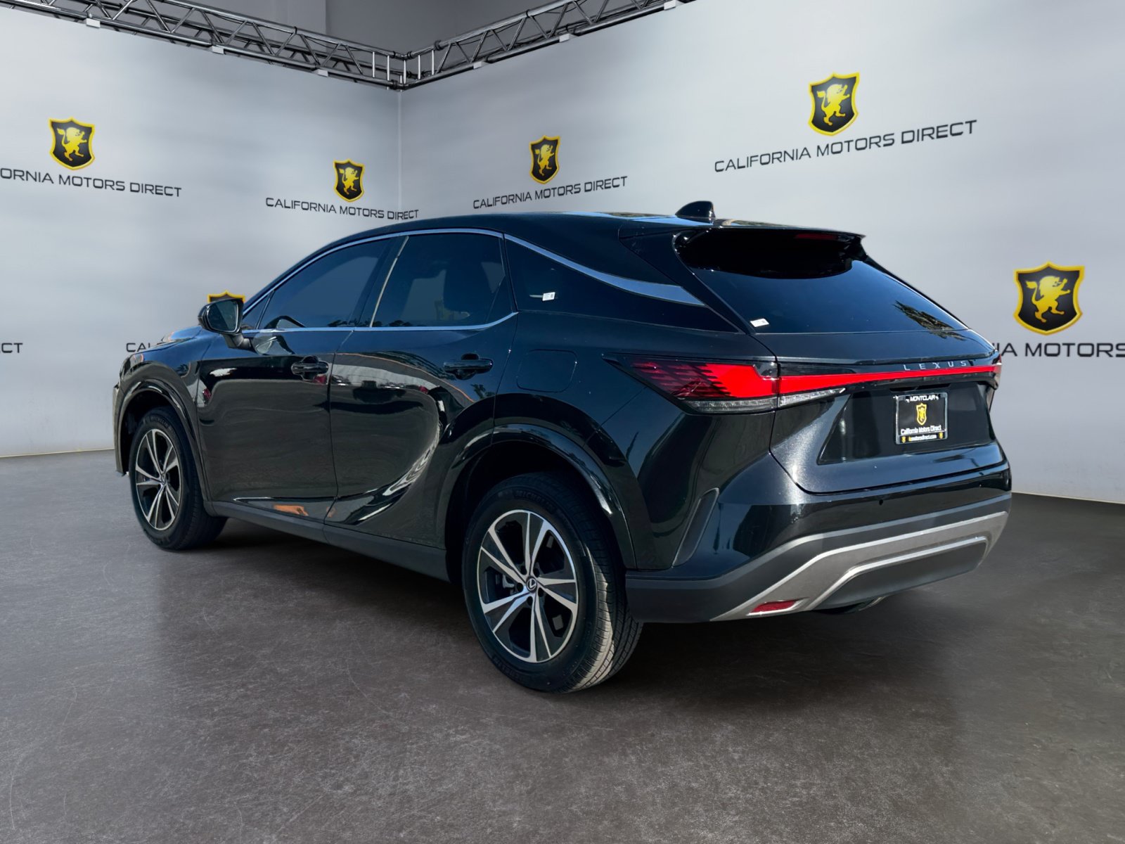 Used 2023 Lexus RX 350 FWD image 3