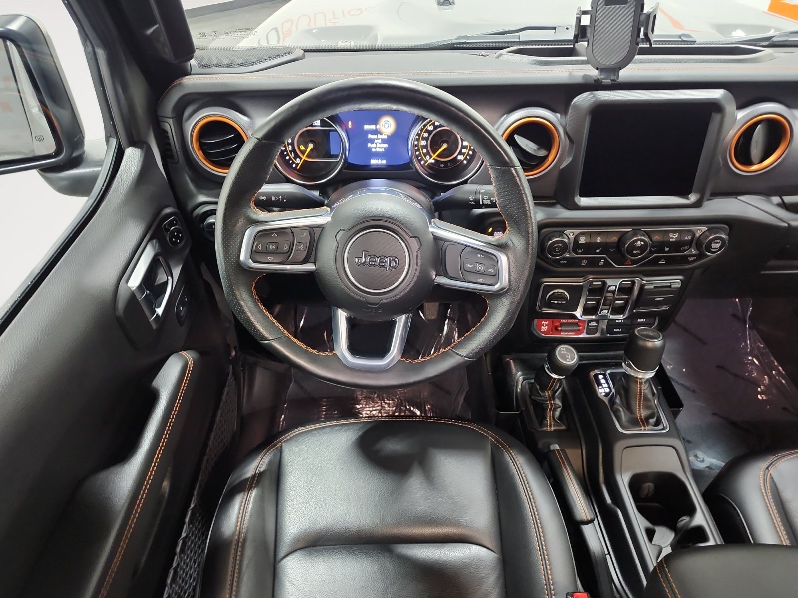 Used 2023 Jeep Gladiator Mojave w/ Cold Weather Group AWD/4WD image 10