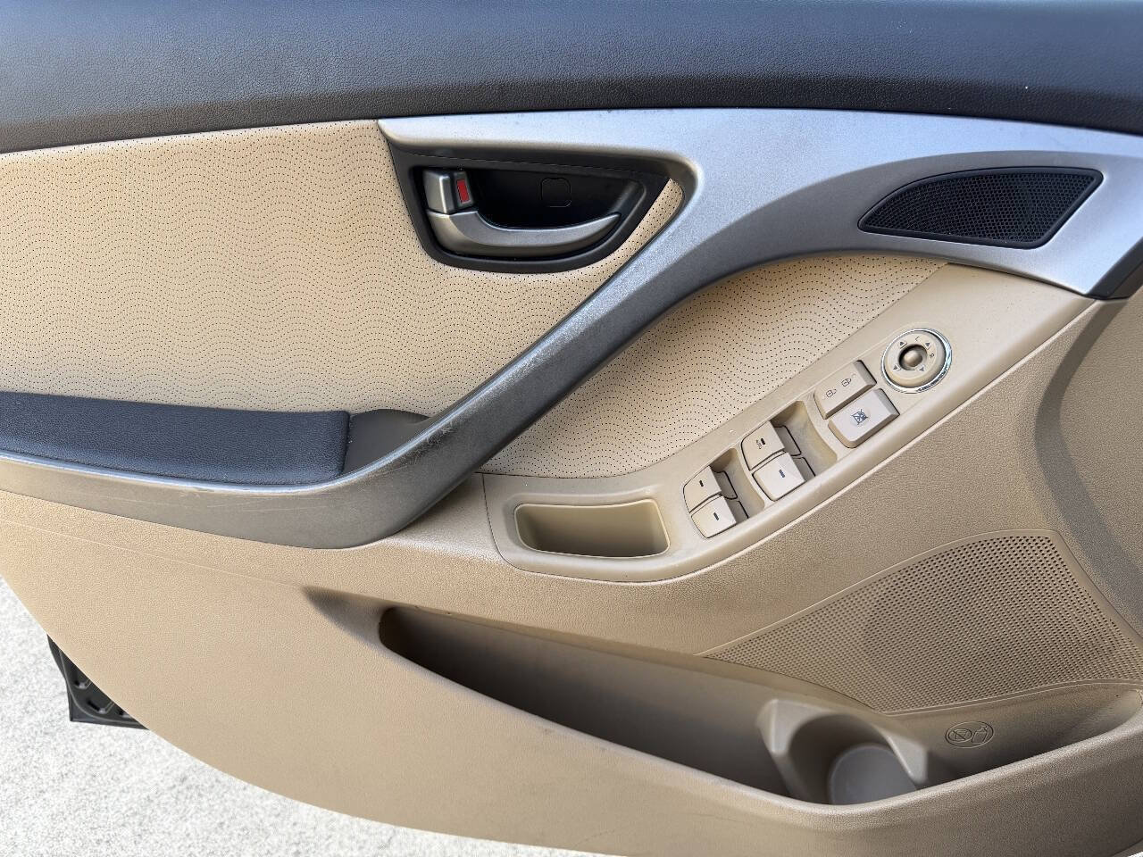 Used 2013 Hyundai Elantra Limited w/ Technology Pkg FWD image 20