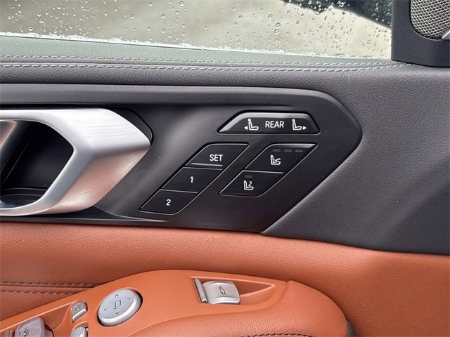 Used 2023 BMW X7 xDrive40i w/ Executive Package image 25