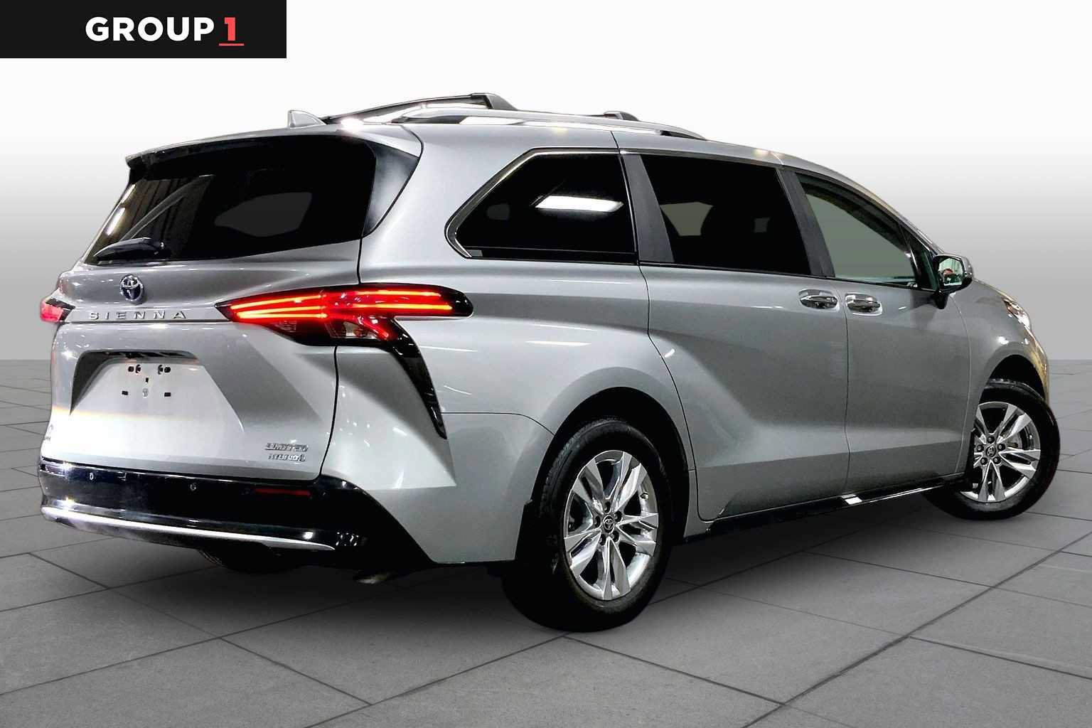 Certified 2024 Toyota Sienna Limited AWD/4WD image 13