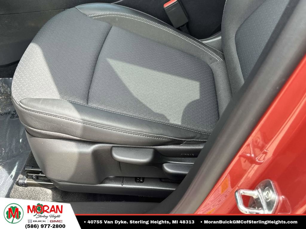 Certified 2024 Buick Encore GX Preferred FWD image 19