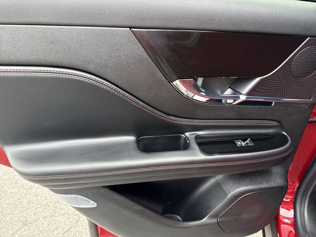 Used 2025 Lincoln Corsair Grand Touring w/ Equipment Group 301A image 22