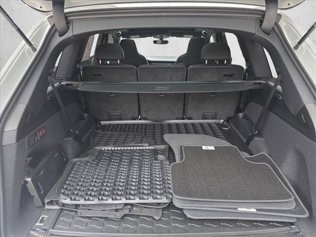 New 2026 Audi SQ7 Premium Plus AWD/4WD image 27