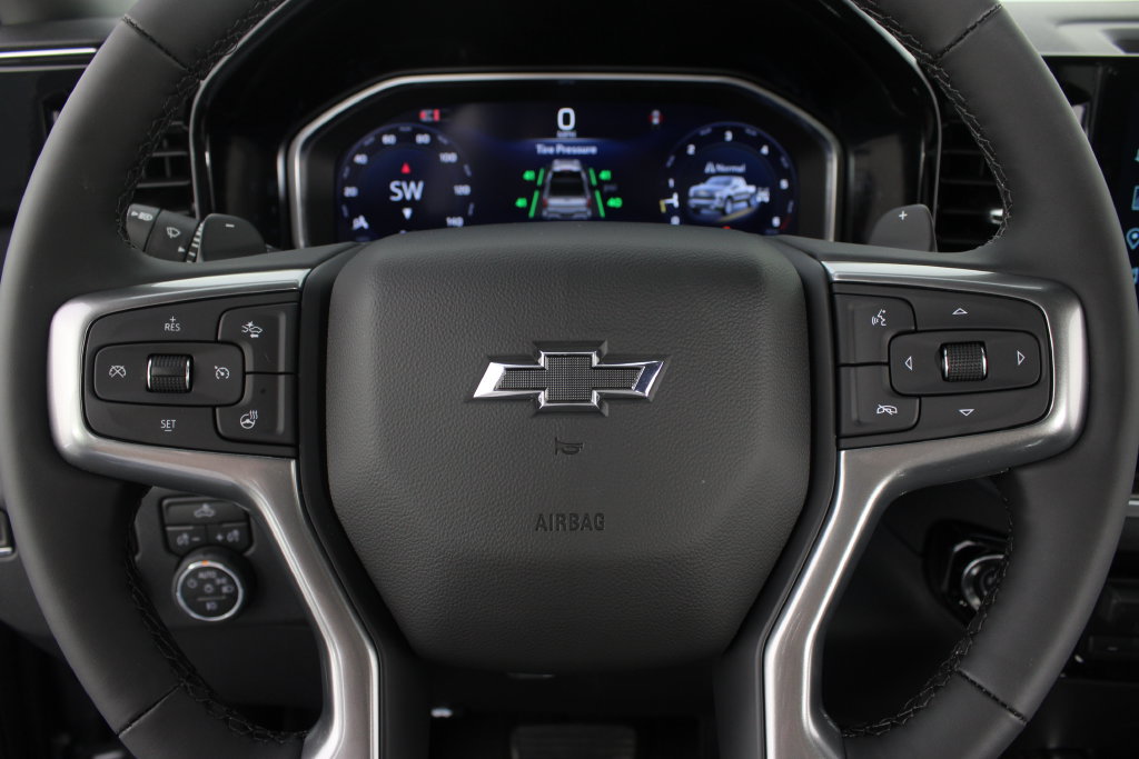 New 2026 Chevrolet Silverado 1500 RST w/ Redline Edition AWD/4WD image 12