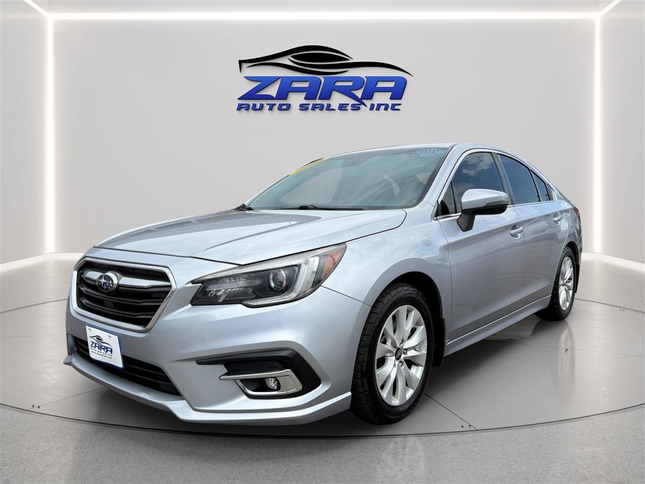 Used 2018 Subaru Legacy 3.6R Limited AWD/4WD image 3
