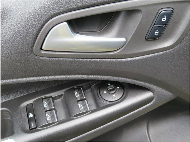 Used 2016 Ford Transit Connect XLT FWD image 12
