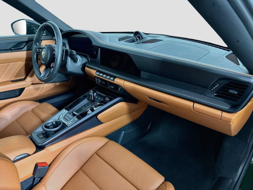 Certified 2026 Porsche 911 Targa 4 GTS AWD/4WD image 28
