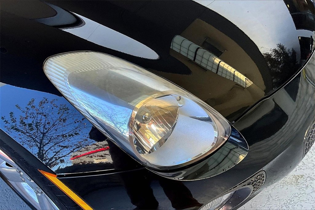 Used 2008 Pontiac Solstice GXP w/ Premium Package image 24