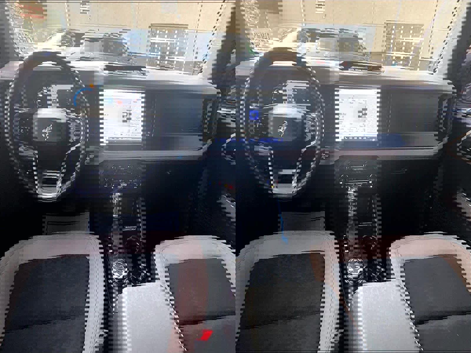 Used 2023 Ford Bronco Wildtrak image 21