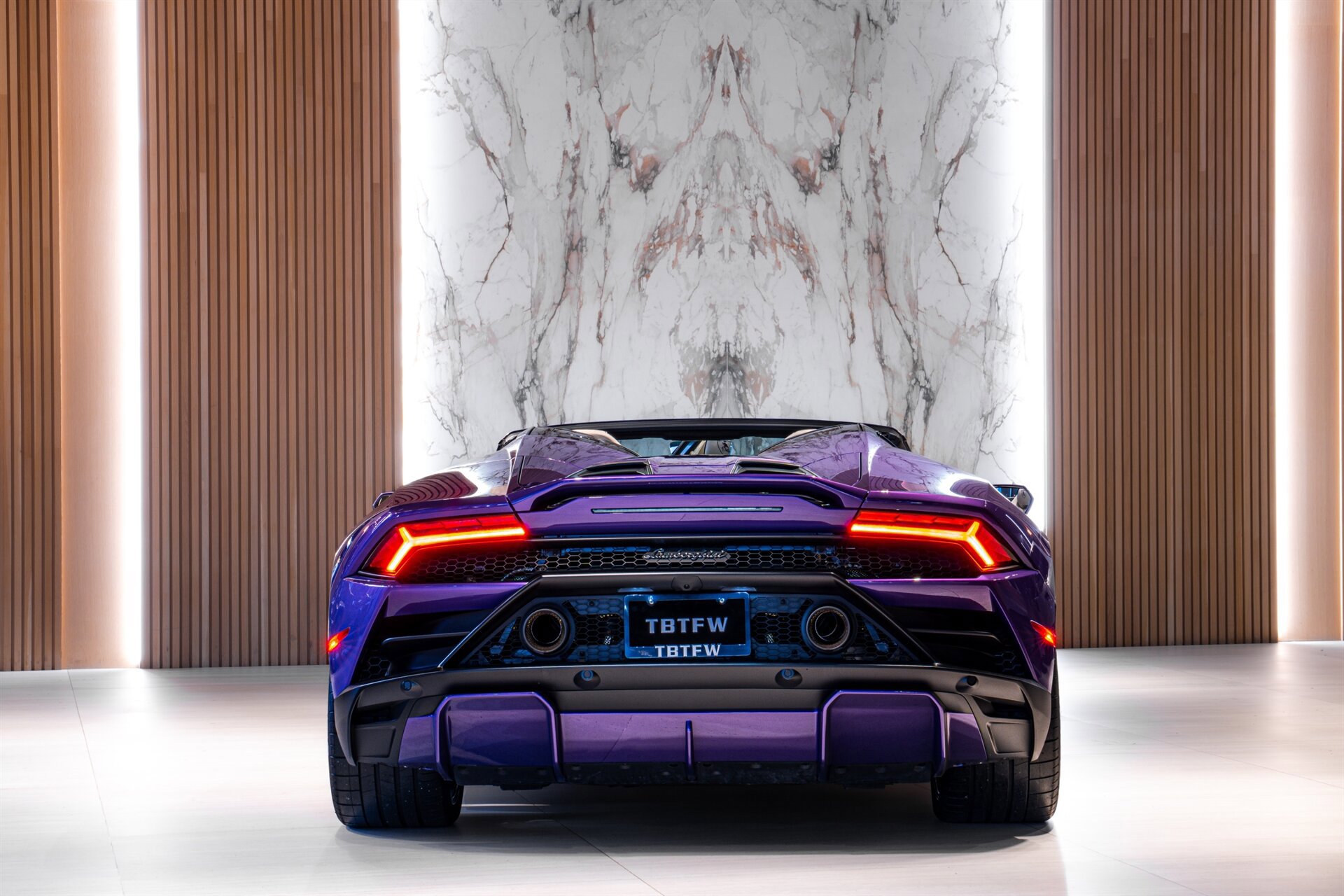Used 2023 Lamborghini Huracan EVO RWD image 6
