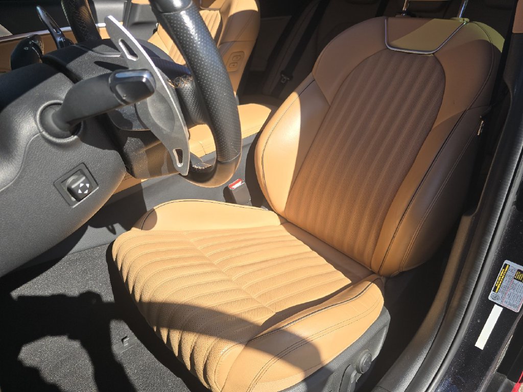 Used 2022 Genesis G70 2.0T w/ Prestige Package AWD/4WD image 23