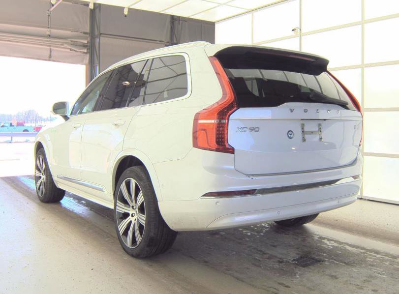 Certified 2024 Volvo XC90 T8 Ultimate w/ Lounge Package image 7
