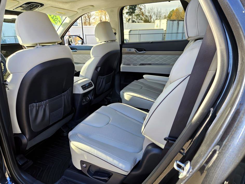 Used 2022 Hyundai Palisade Calligraphy image 8